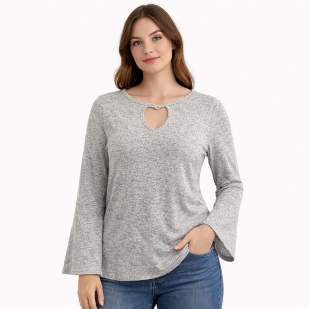 Alison Andrew’s Large Bell Sleeve Keyhole Long sleeve Super soft and cozy NWOT